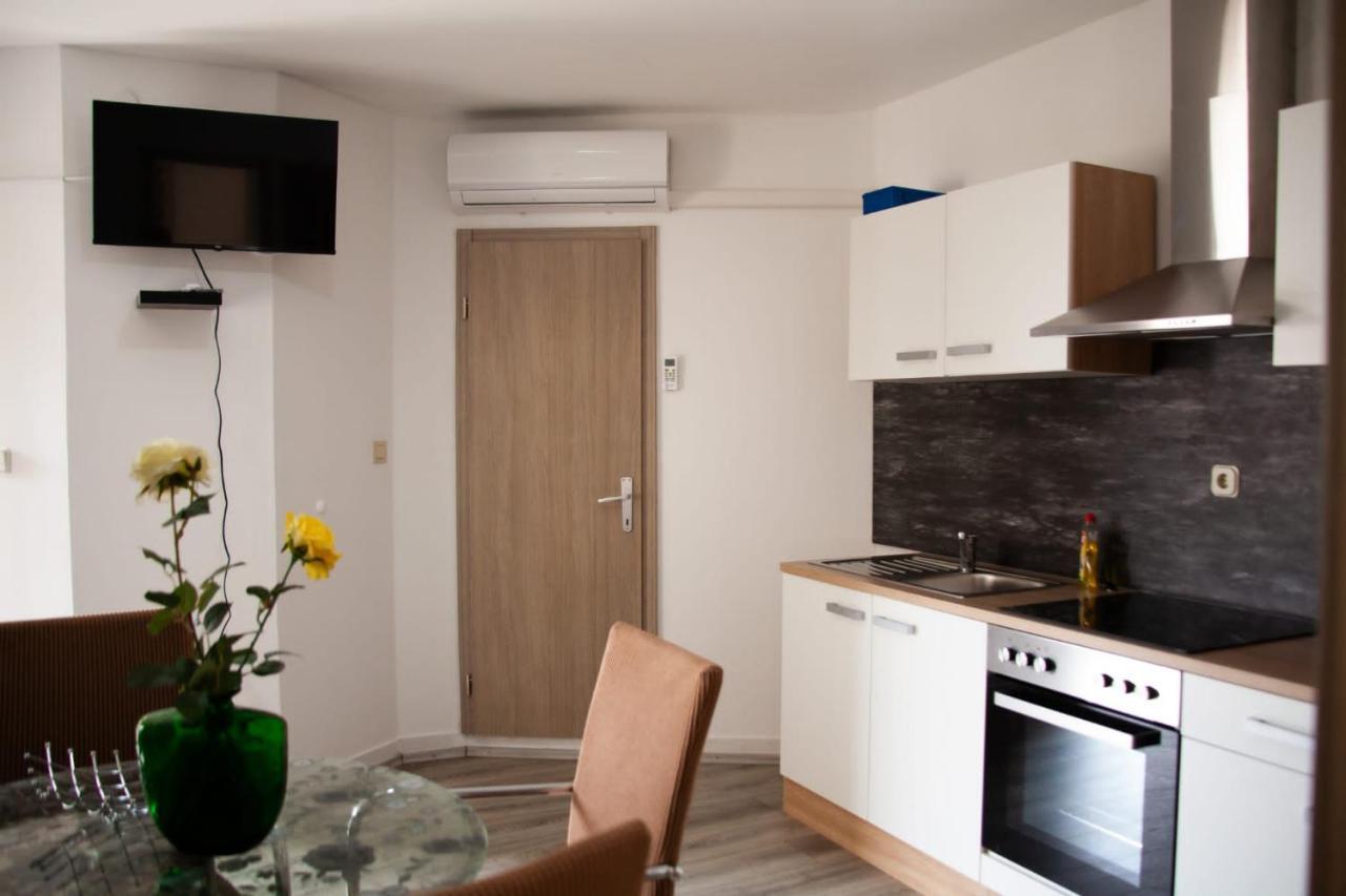 Ferienwohnung Amber In The Centar Kaštela Exterior foto